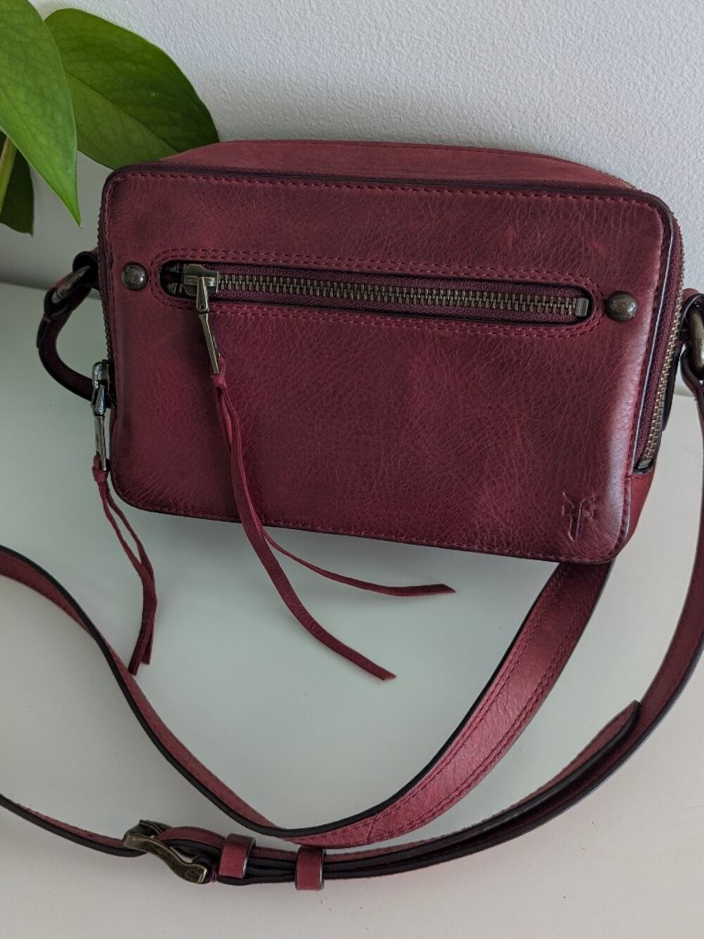 Frye Crossbody Leather Camera Bag Sangria EUC